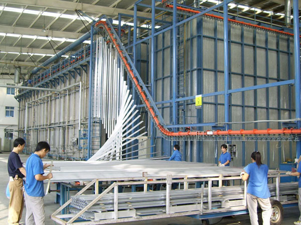 避免工业铝型材划痕提高合格率的方法